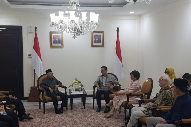 Wapres RI Maruf Amin saat menerima mantan Dubes Amerika Dino Pati Djalal di Kantor Wapres, Jalan Medan Merdeka Utara, Jakarta Pusat, Selasa (28/1/2020).