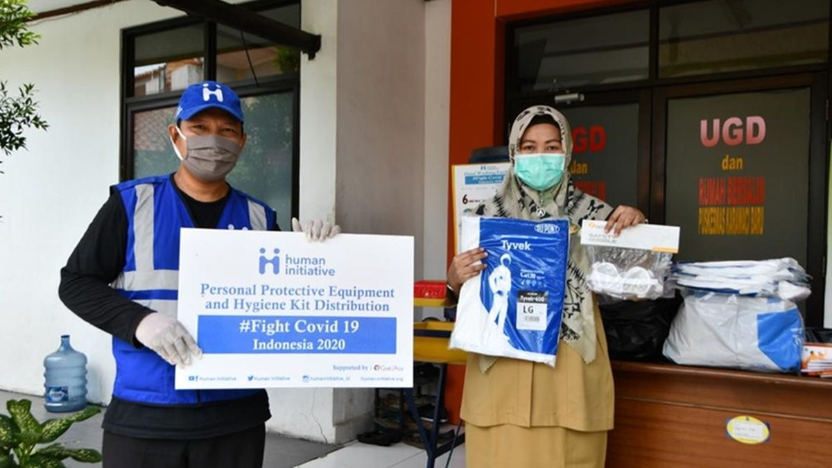 Human Initiative with Give2Asia Distributes PPE and Provides Education to the Public as Corona Virus Prevention - Biz Kompas