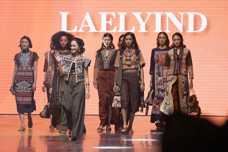 Laelyind Kenalkan Koleksi Ready To Wear Wastra Sumba