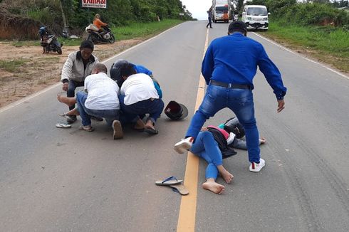 Cerita Warga Lihat 2 Perempuan Jatuh Usai Tabrak Monyet Menyeberang Jalan: Pengendara Itu Terkejut