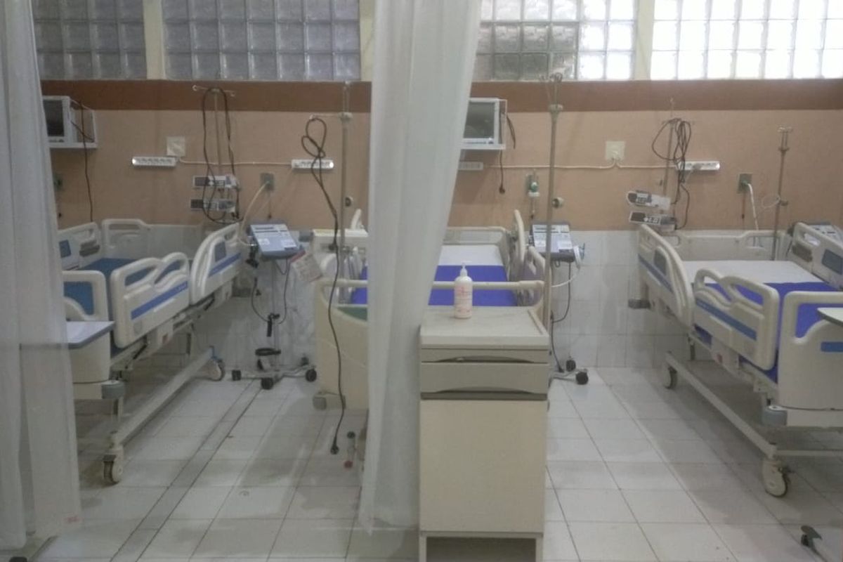 Suasana tempat tidur untuk pasien Covid-19 di RSUD Prof Dr H M Anwar Makkatutu Bantaeng, Sulawesi Selatan