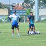 Tatap 8 Besar Piala Presiden, Pelatih Persib Ingatkan Liga Lebih Penting