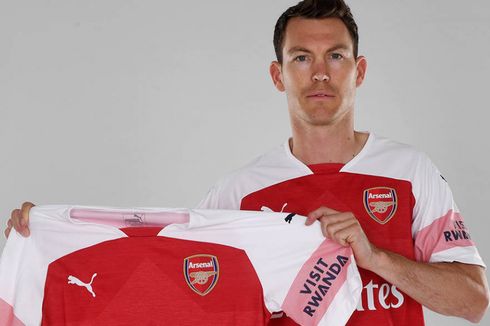 Lichtsteiner Resmi Tinggalkan Arsenal dengan Penyesalan