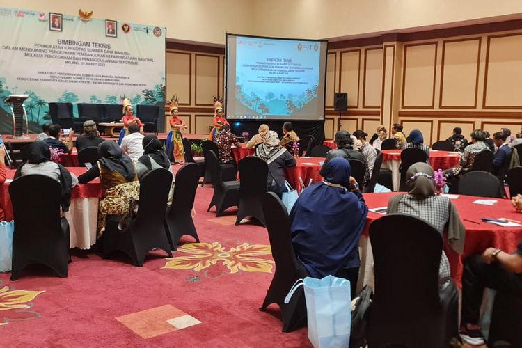 Kegiatan bimbingan teknis peningkatan kapasitas sumber daya manusia (SDM) yang digelar oleh Kemenparekraf menggandeng BNPT pada Sabtu (25/3/2023) di salah satu hotel Kota Malang.