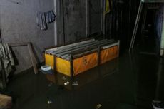 Banjir Kiriman Tiba, Kampung Pulo Tergenang 2,5 Meter