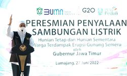 Gubenrur Jatim Berikan Bantuan Sambungan Listrik PLN untuk 1.951 Penyintas APG Semeru