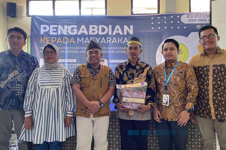 Pengabdian kepada Masyarakat (PPM) Dosen Prodi PPKn FIS UNJ di Desa Wisata Edukasi Cisaat, Subang, Jawa Barat pada 9?10 Juni 2023.