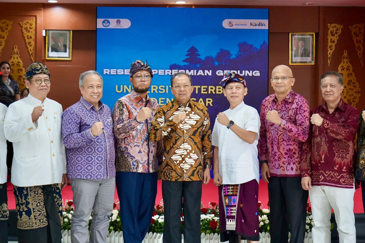 Gubernur Bali Wayan Koster saat menghadiri peresmian gedung baru UT Denpasar yang beralamat di Jalan Raya Sesetan, Rabu (2/7/2025).