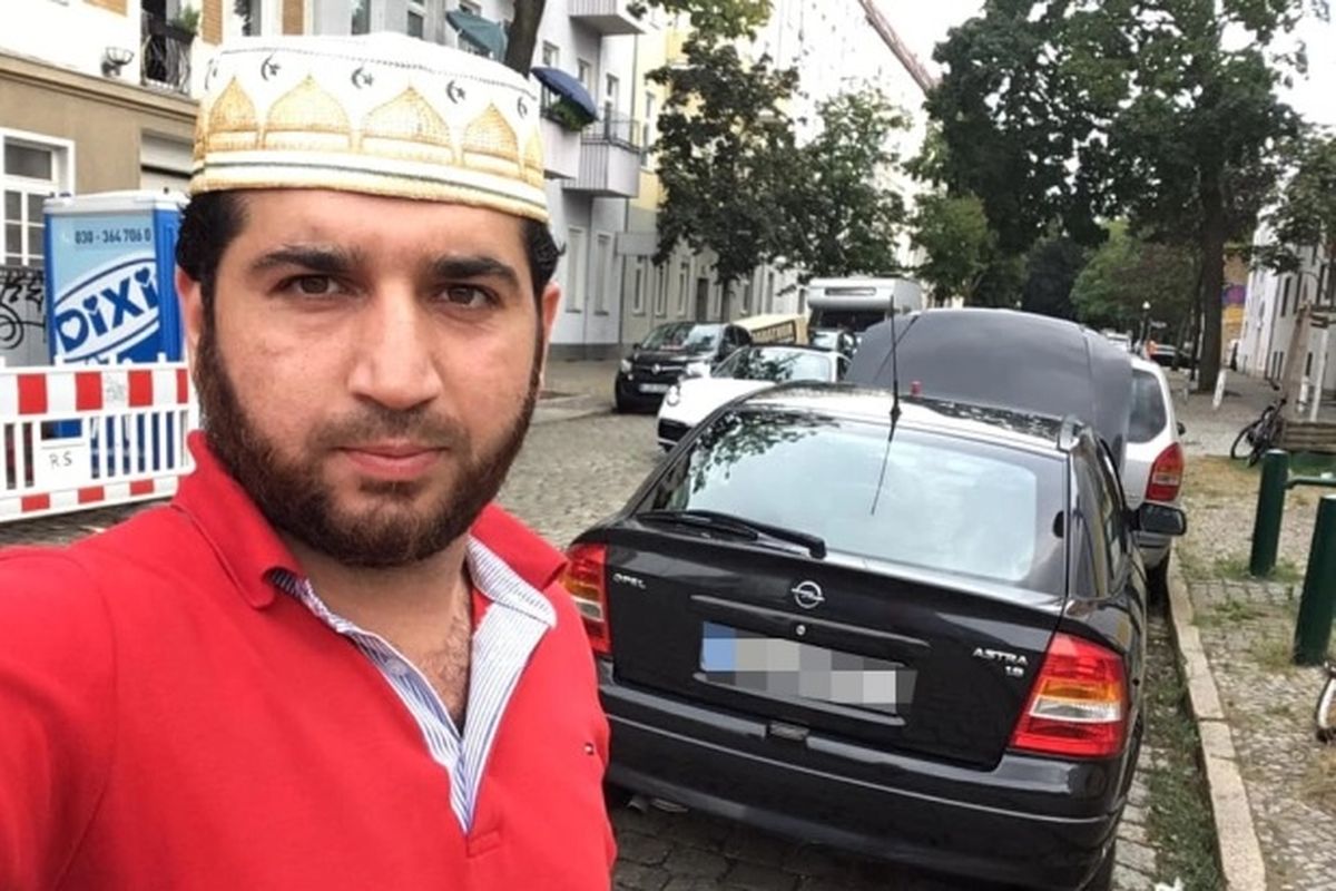 Sarmad A diduga melakukan kejahatan terornya karena termotivasi oleh gerakan Islam ekstrem.