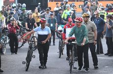 Presiden Jokowi Gowes dan Sapa Warga di Mataram, Didampingi Mentan Amran