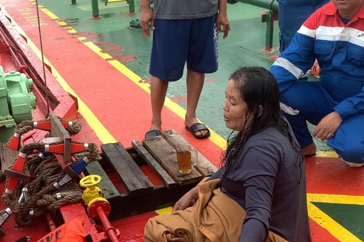 Sebuah speedboat yang diduga mengangkut Pekerja Migran Indonesia (TKI) illegal kembali mengalami insiden, yakni terbalik dan tenggelam di Perairan Kabil Batam, Kepulauan Riau (Kepri) pada Selasa (15/11/2022). Pelaku yang berperan sebagai penyalur non-prosedural ditangkap.