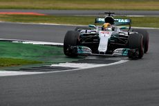 Hamilton Juarai GP Inggris Empat Kali Beruntun