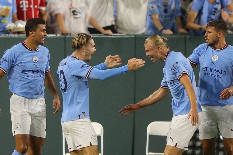 Pemain-pemain Manchester City, Jack Grealish dan Erling Haaland, merayakan gol ke gawang FC Bayern Muenchen pada laga uji coba di Lambeau Field, Green Bay, Wisconsin, Amerika Serikat, pada Minggu (24/7/2022) pagi hari WIB. Terkini, Haaland menjadi starter pada laga Liverpool vs Man City di Community Shield 2022. Terdekat, Man City akan menjamu tim promosi Bournemouth pada pekan kedua Premier League, kasta tertinggi Liga Inggris, musim 2022-2023, Sabtu (13/8/2022) malam WIB.