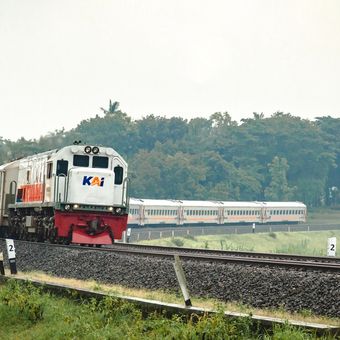 Ilustrasi kereta api, PT Kereta Api Indonesia (Persero). 