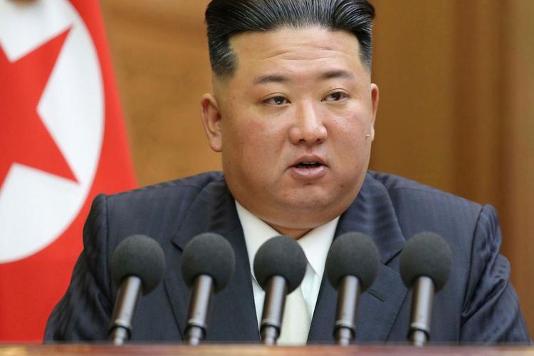 Kim Jong Un turun tangan dalam mengawasi pelatihan operasi nuklir taktis militernya secara langsung.