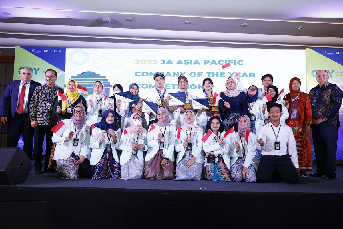 SMA 81 Menangkan Asia Pacific Company of The Year