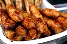 Resep Lumpia Pisang Cokelat Keju, Camilan Praktis Pakai Pisang Sisa