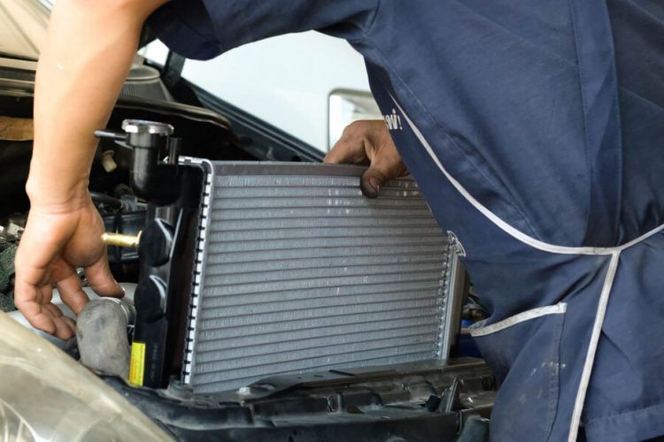 Cara Mudah Bersihkan Radiator Sendiri di Rumah