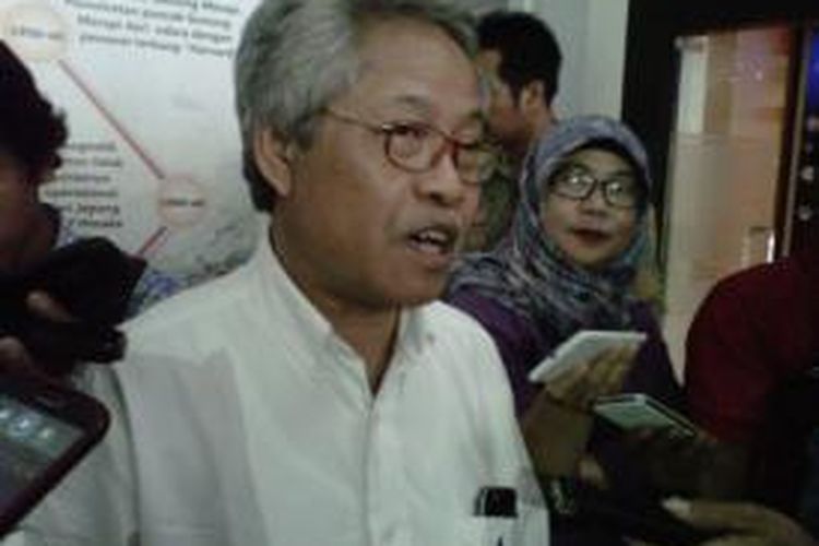 Surono himbau Tim SAR berhati-hati dalam melakukan proses evakuasi