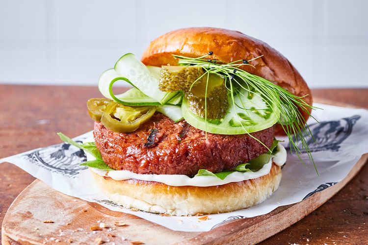 Ilustrasi burger yang menggunakan 'daging' berbahan nabati dari produk The Vegetarian Butcher