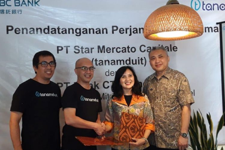 Director of Business Development tanamduit Muhammad Hanif, Director of Innovation dan Technology Ferry Aprilianto. Sementara dari CTBCI hadir Corporate and Retail Banking Director Liliana Tanadi juga IT and Operations Director CTBCI Lasmintono.