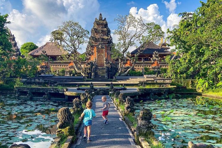 The Bali tourism sector is set to remain temporarily closed as the government works to mitigate the Covid-19 pandemic.
