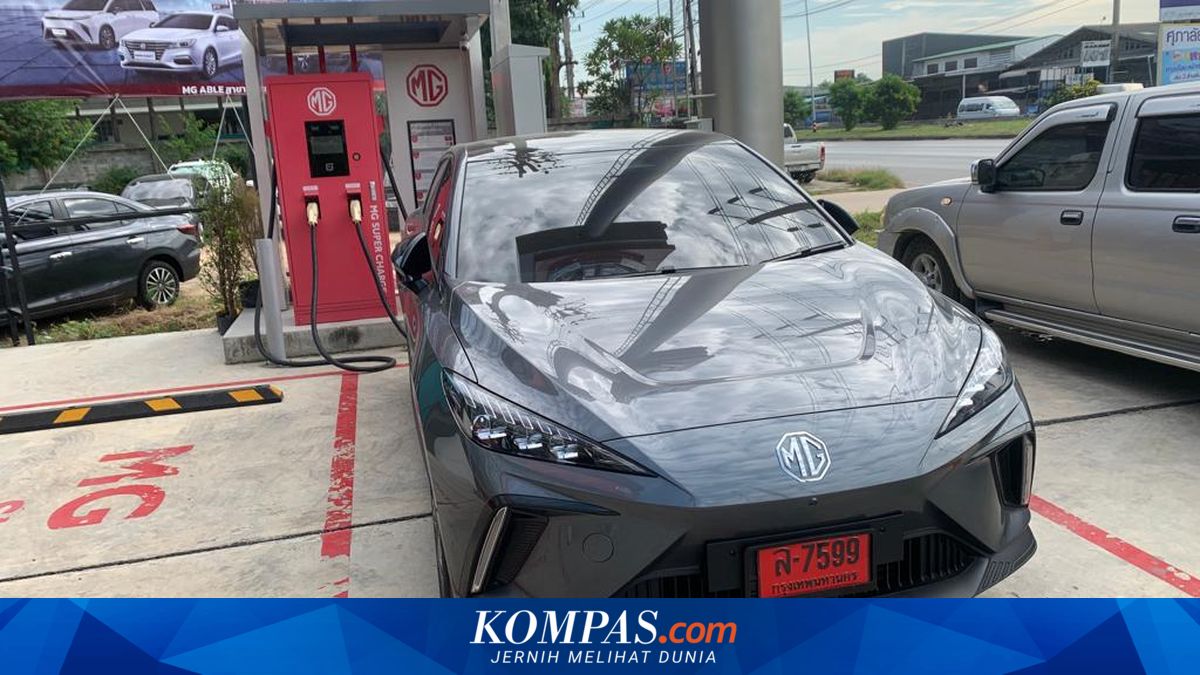 Mati Listrik Saat Cas Mobil Listrik, Bikin Baterai Rusak?