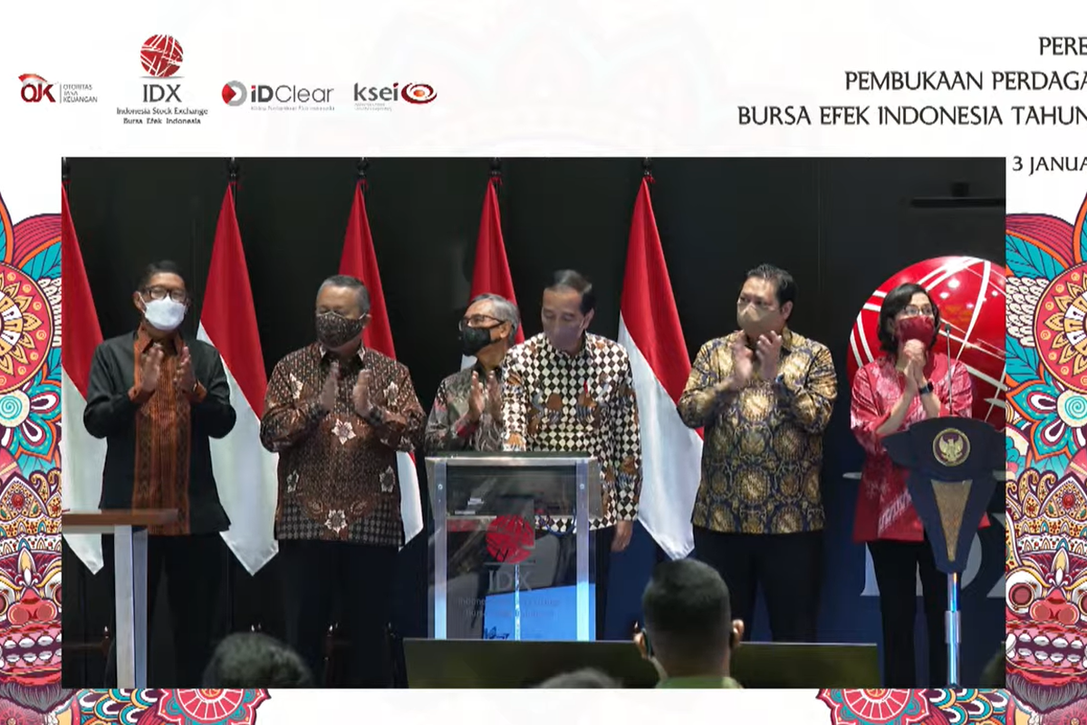 Tangkapan layar, Presiden RI Joko Widodo membuka perdagangan IHSG secara langsung di Gedung Bursa Efek Indonesia (BEI), Jakarta, Senin (3/1/2022).