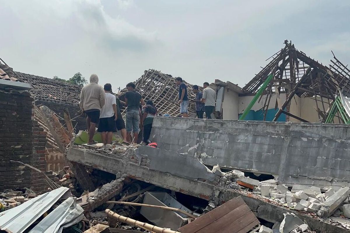 Ledakan di Mojokerto, Perabotan dan Serpihan Kaca Terpental hingga 10 Meter