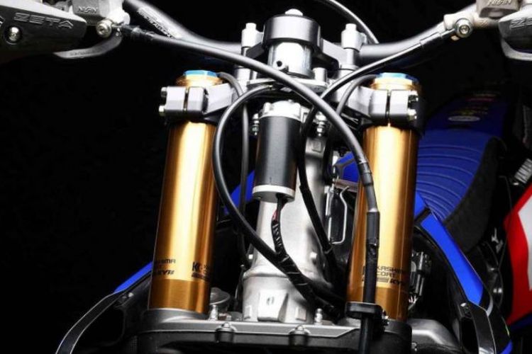 Yamaha mengembangkan teknologi electric power steering (EPS) untuk sepeda motor.
