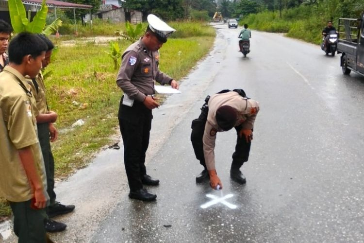 Land Cruiser Ketua Ormas Tabrak Rombongan Pelajar SMA di Siak Riau, Satu Orang Tewas