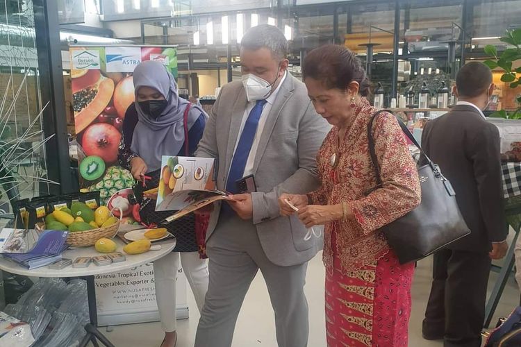 Kementan pamerkan produk buah segar lokal ke pasar internasional.