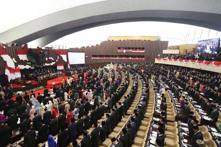 Pelantikan Anggota DPR, DPD, dan MPR periode 2019 - 2024 pada sidang paripurna di Kompleks Parlemen, Senayan, Jakarta, Selasa (1/9/2019) pagi.