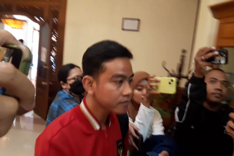 Calon wakil presiden nomor urut 2 Gibran Rakabuming Raka di Solo, Jawa Tengah, Kamis (14/12/2023).