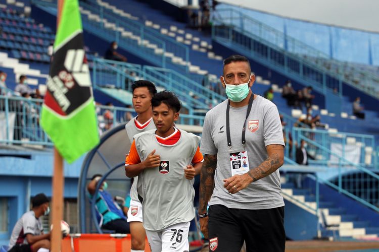 Pelatih fisik Borneo FC, Marcos Gonzales.