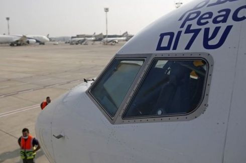Momen Bersejarah, Penerbangan Komersial Pertama Israel-UEA Mendarat di Abu Dhabi