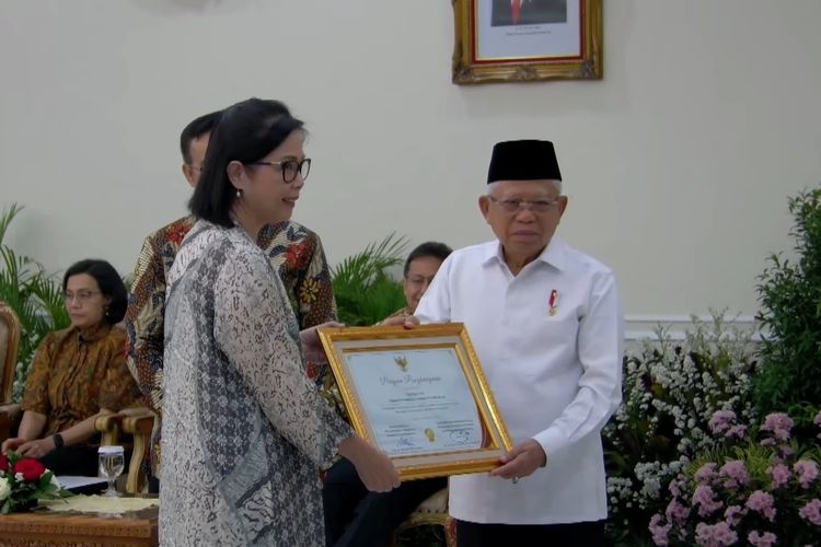 Tanoto Foundation mendapatkan penghargaan dari Ma?ruf Amin atas kontribusi sebagai mitra pemerintah Indonesia dalam penurunan stunting. Penghargaan itu diberikan dalam Rapat Koordinasi Nasional (Rakornas) Percepatan Penurunan Stunting yang diadakan di Istana Wakil Presiden RI, Jumat (6/10/2023). 
