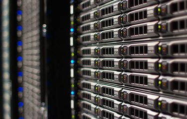 Perbedaan Host dan Server pada Website