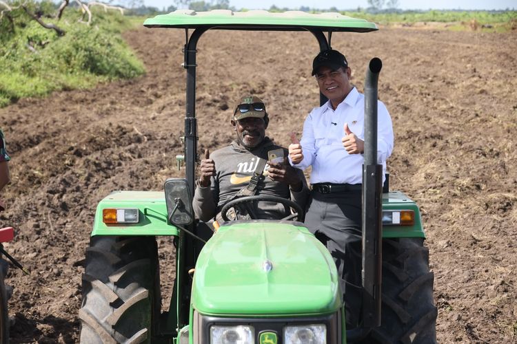 Mentan Klaim Pendapatan Petani Papua Naik hingga 300 Persen lewat Proyek Cetak Sawah