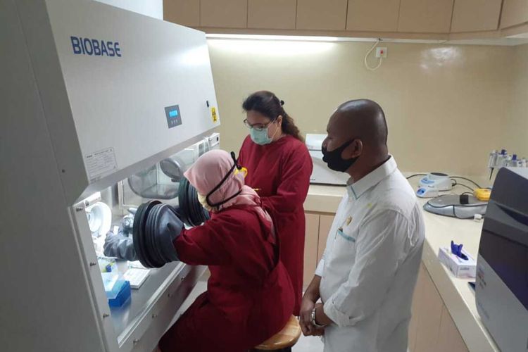 Rumah Sakit (RS) Universitas Sumatera Utara (USU) saat ini telah memiliki fasilitas laboratorium polymerase chain reaction (PCR) untuk melakukan tes swab tenggorok bagi Pasien Dalam Pengawasan (PDP) Covid-19 di Sumatera Utara.