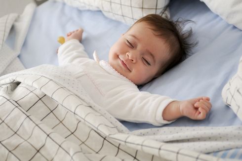 8 Cara Mengatur Waktu Tidur Bayi yang Baru Lahir