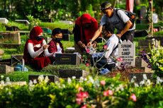 Cerita Penyedia Jasa Pembaca Doa di TPU Karet Bivak, Datang Sekali Setahun Tiap Ramadhan