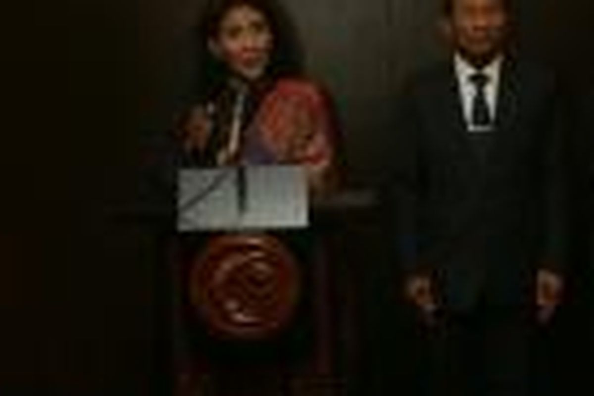 Menteri Perikanan dan Kelautan Susi Pudjiastuti dan Menteri PertanianThailand Chatchai Sarikulya