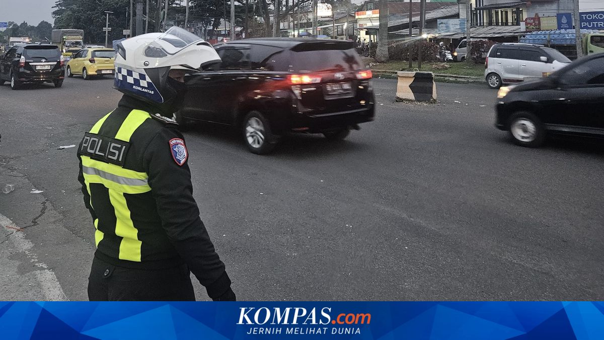 Kawasan Wisata Puncak Bogor Diserbu Wisatawan, Polisi Terapkan "One Way" Sepenggal