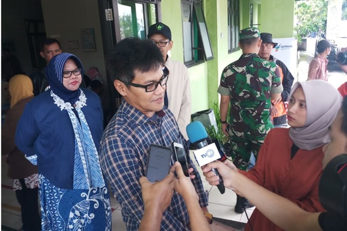 Sesjen Kemendikbud, Prof. Ainun Na?im meninjau langsung lokasi kejadian dan mengunjungi sejumlah siswa yang menjadi korban pada Sabtu (22/2/2020). Setelah mengunjungi SMPN 1 Turi Sleman, Prof. Ainun Na?im memberikan pengarahan di Dinas Pendidikan Kabupaten Sleman yang dihadiri semua kepala sekolah jenjang SMP di Kabupaten Sleman.