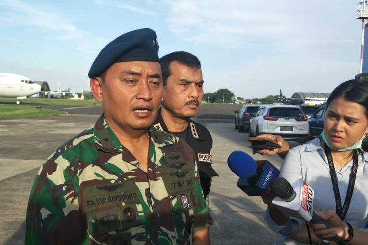 Kepala Dinas Penerangan TNI AU Marsekal Pertama Fajar Adriyanto kepada awak media di Lapangan Udara Halim Perdanakusuma, Jakarta Timur, Rabu (29/1/2020).