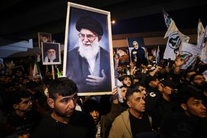Iran Bantah Khamenei Tewas, Sebut Masih Pimpin Serangan