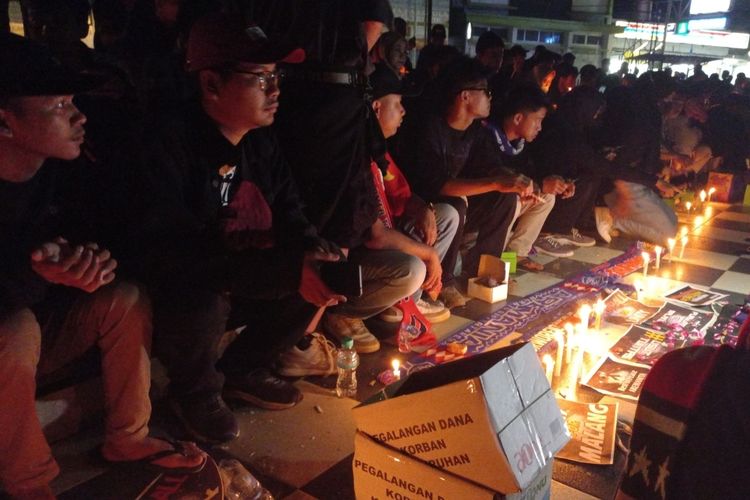 Ribuan suporter di Kabupaten Purworejo menggalang dana untuk korban tragedi Kanjuruhan Malang 