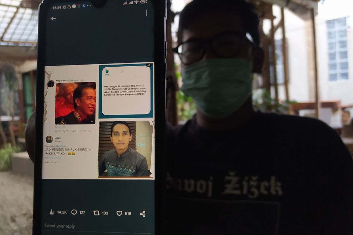 Cuitan umpatan karyawan UNIBI berujung pemecatan pihak kampus.