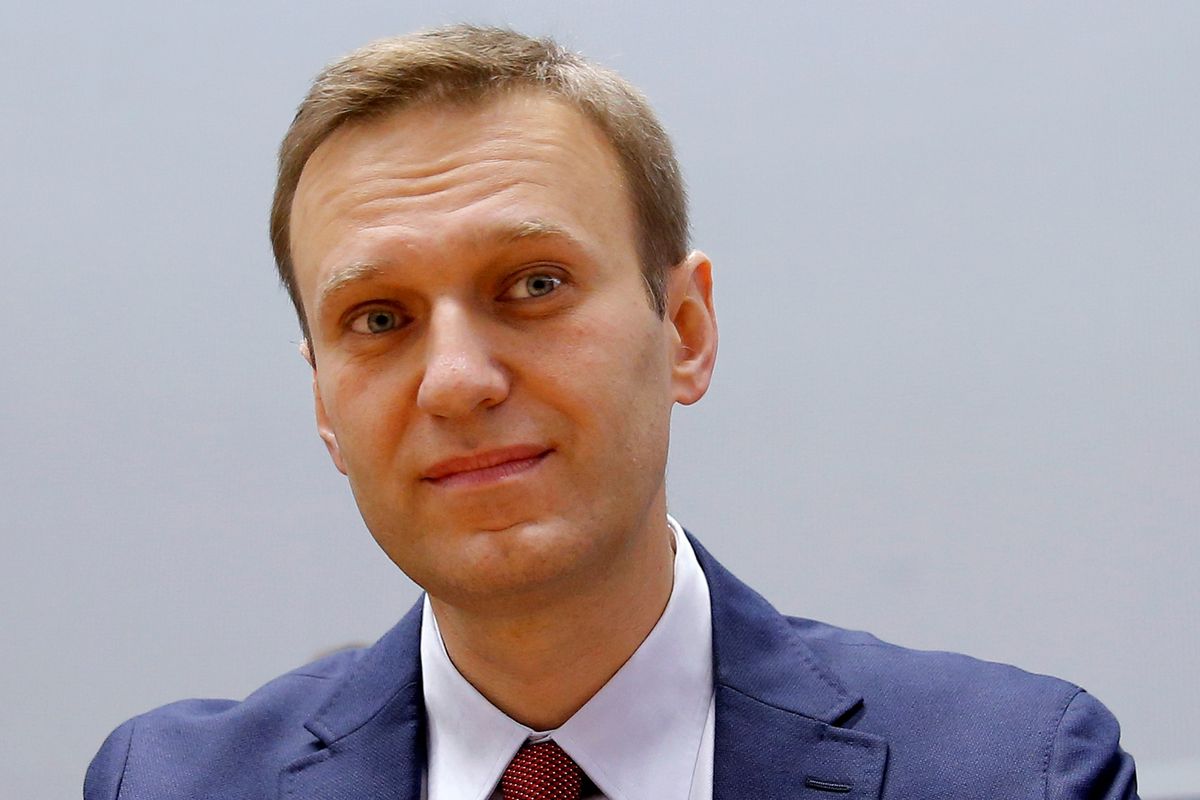 Pemimpin oposisi Rusia Alexei Navalny saat menunggu persidangan kasusnya di Strasbourg, Perancis, 15 November 2018.